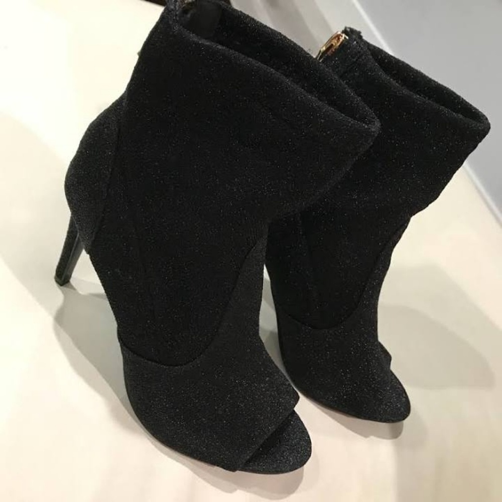 NWOT shimmer heels